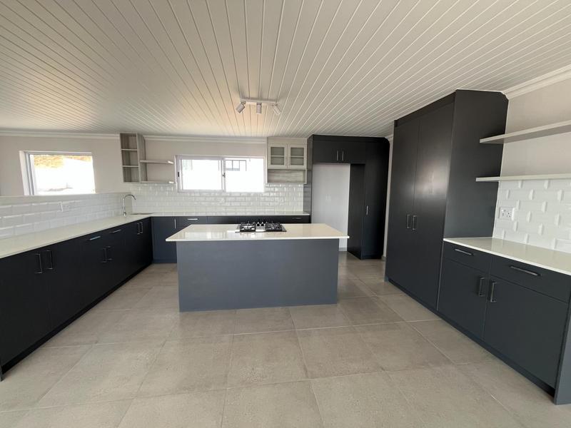 4 Bedroom Property for Sale in Da Gama Bay Western Cape